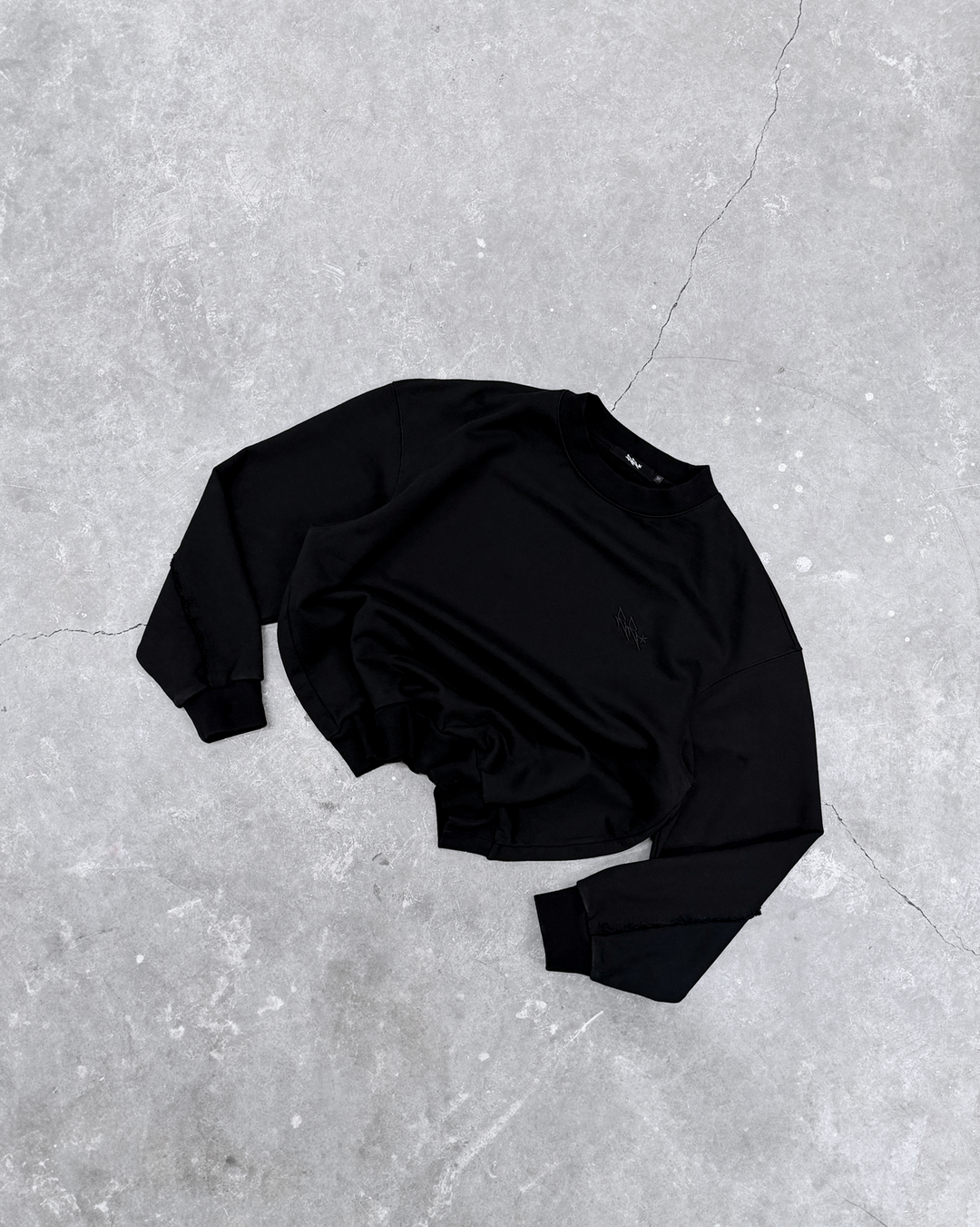 CREWNECK